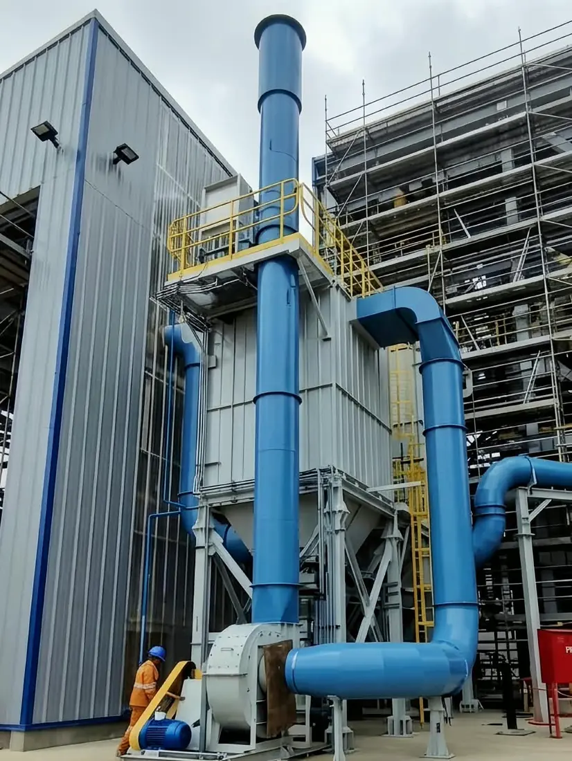 Colector de cal TERMOVENT con chimenea y ductos azules, Newmont Yanacocha
